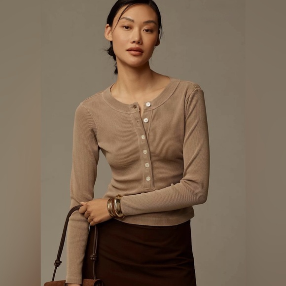 Citizens Of Humanity Tops - Citizens of Humanity Varra Henley in Sandatlas Size S